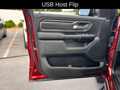 Used 2024 RAM 1500 Big Horn AWD/4WD image 32