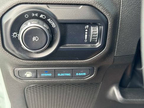 Used 2023 Jeep Wrangler Unlimited AWD/4WD image 25
