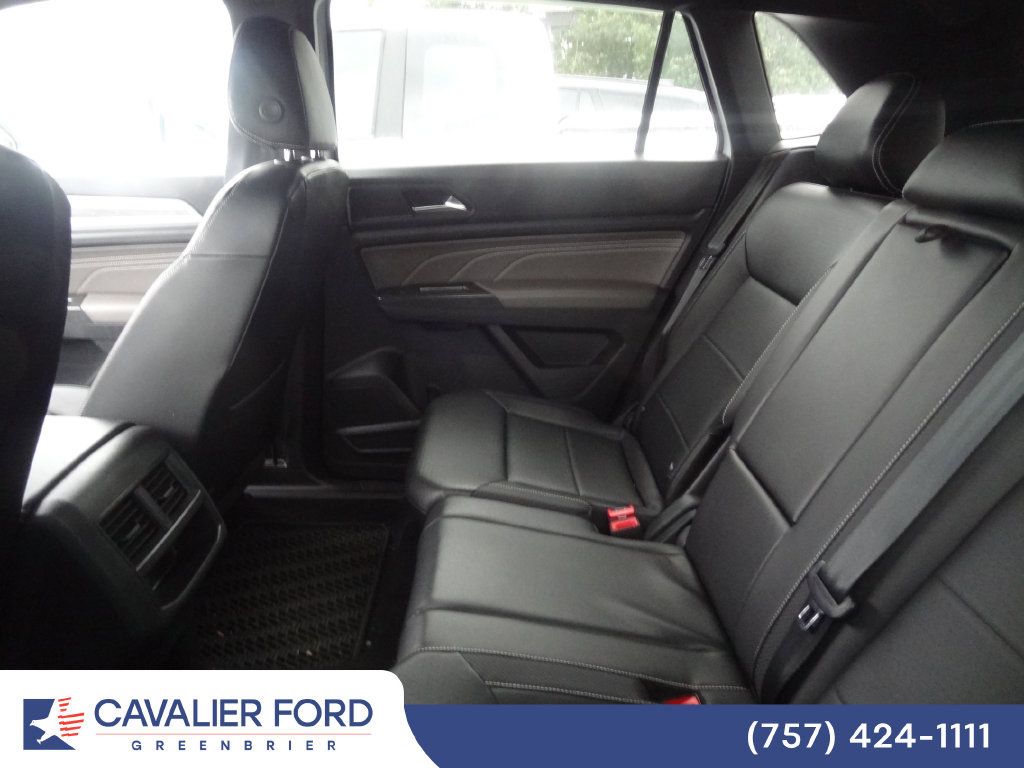 Used 2022 Volkswagen Atlas Cross Sport SE AWD/4WD image 7