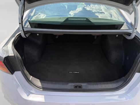 Used 2025 Nissan Altima 2.5 SR w/ SR Premium Package FWD image 23