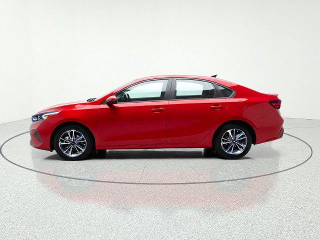Certified 2023 Kia Forte LXS w/ LXS Technology Package FWD image 3