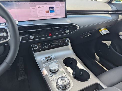 Used 2026 Genesis GV70 2.5T Advanced image 19