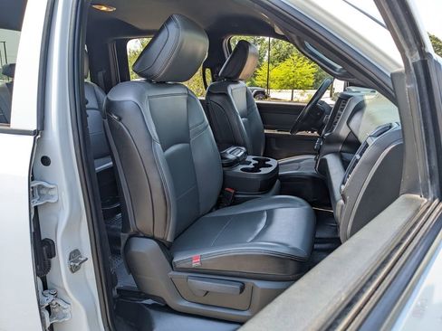 Used 2022 RAM 2500 Tradesman w/ Chrome Appearance Group image 40