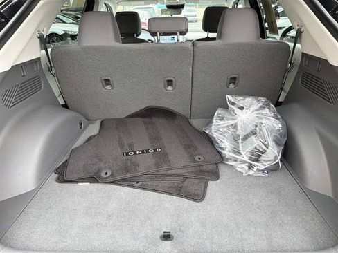 Used 2024 Hyundai Ioniq 5 SE RWD image 6