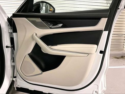 Certified 2025 Jaguar F-PACE R-Dynamic S image 27