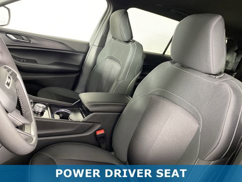 New 2025 Jeep Grand Cherokee L Laredo w/ Luxury Tech Group I image 14