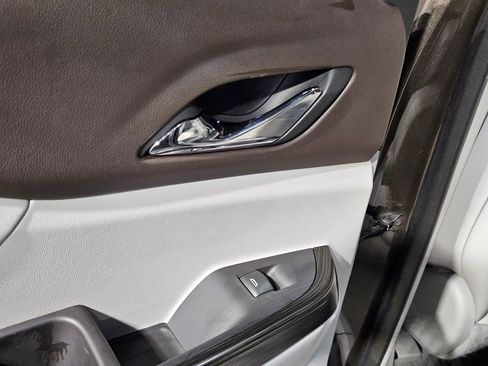 Used 2020 GMC Acadia SLT FWD image 35
