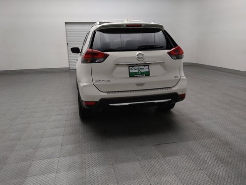 Used 2020 Nissan Rogue SV FWD image 6