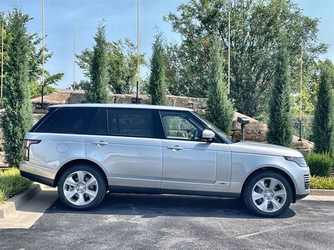 Used 2020 Land Rover Range Rover Long Wheelbase HSE image 6