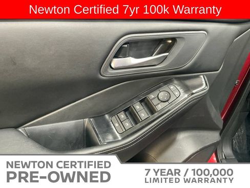 Used 2026 Nissan Rogue SV FWD image 35