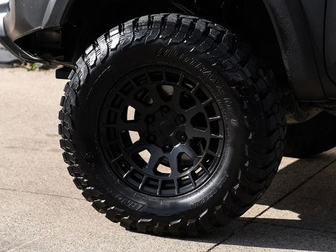 Used 2017 Toyota Tacoma SR5 w/ Tow Package image 49