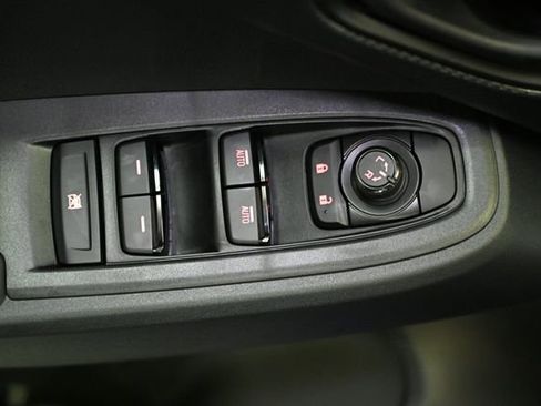 Used 2025 Subaru Crosstrek 2.0i Premium image 43