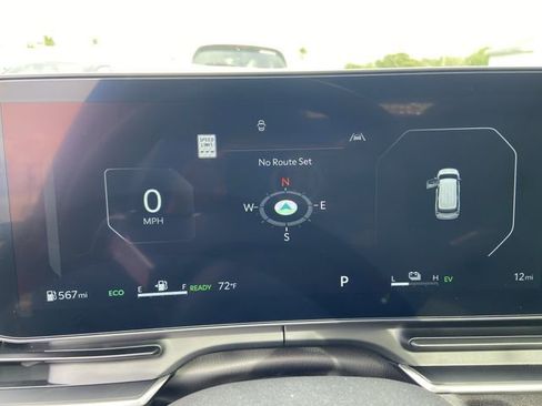 New 2026 Kia Carnival SX FWD image 32
