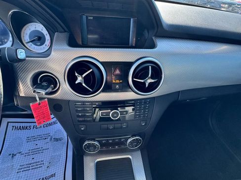 Used 2014 Mercedes-Benz GLK 350 4MATIC image 15
