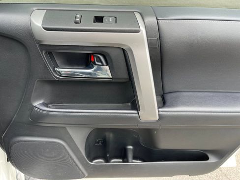 Used 2023 Toyota 4Runner Limited AWD/4WD image 20