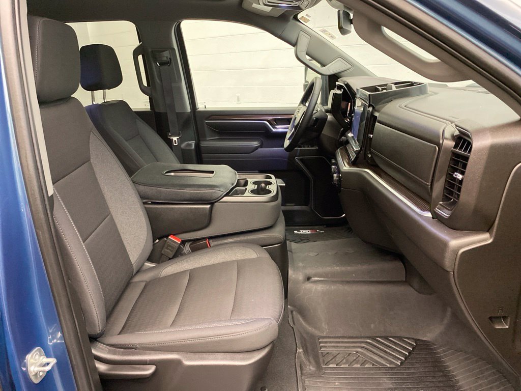 Used 2025 Chevrolet Silverado 2500 LT w/ Texas Edition AWD/4WD image 25