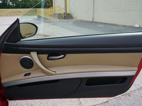 Used 2010 BMW M3 Convertible RWD image 15
