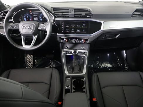 Used 2025 Audi Q3 2.0T Premium Plus w/ Premium Plus Package image 26