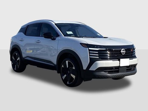 New 2026 Nissan Kicks SR image 5