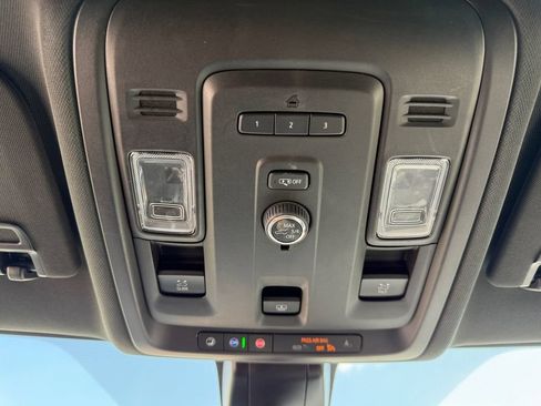 Used 2021 Chevrolet Tahoe Z71 AWD/4WD image 16