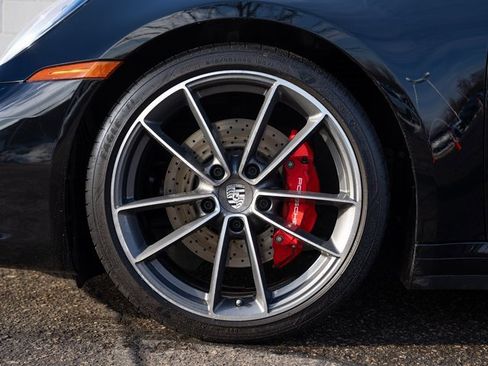 Certified 2021 Porsche 911 Carrera 4S image 12