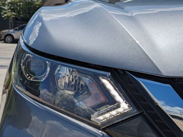 Used 2021 Nissan Rogue Sport SV FWD image 10