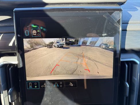 New 2026 GMC Acadia Elevation image 16