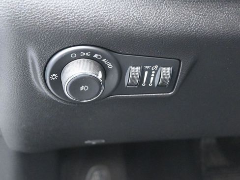 Used 2023 Jeep Compass Latitude AWD/4WD image 15