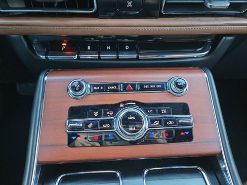 Used 2023 Lincoln Aviator Reserve w/ Elements Package Plus image 20