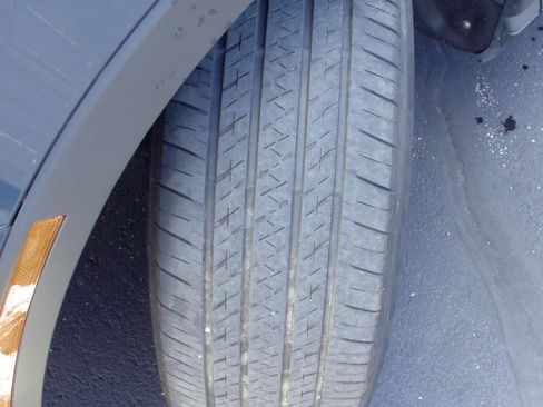 Used 2025 Honda CR-V LX image 7