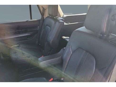 Used 2018 Ford Expedition Platinum image 21