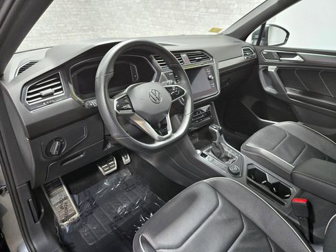 Used 2022 Volkswagen Tiguan SEL R-Line AWD/4WD image 13