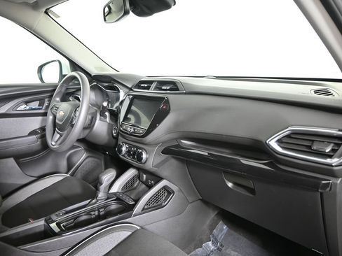 Used 2021 Chevrolet TrailBlazer LT w/ Convenience Package AWD/4WD image 14