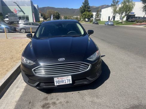 Used 2020 Ford Fusion SE FWD image 10