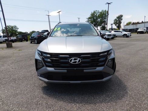 Used 2025 Hyundai Tucson SEL FWD image 3
