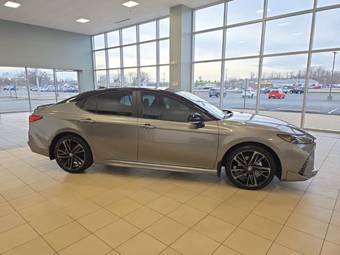 Used 2025 Toyota Camry XSE image 5