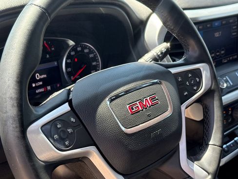 Used 2023 GMC Acadia SLT AWD/4WD image 31