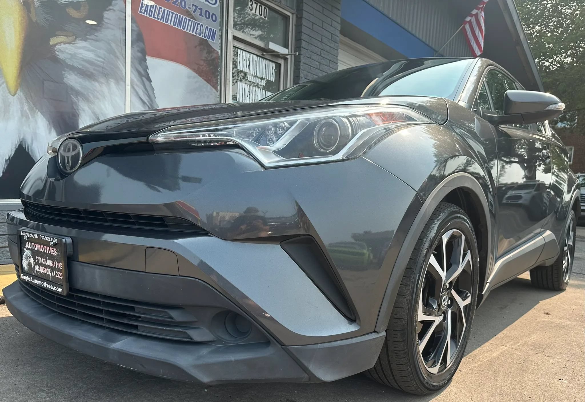 Used 2018 Toyota C-HR XLE FWD image 7
