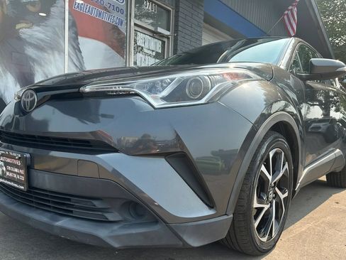 Used 2018 Toyota C-HR XLE FWD image 7
