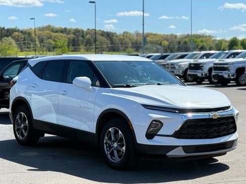 Used 2025 Chevrolet Blazer LT AWD/4WD image 22