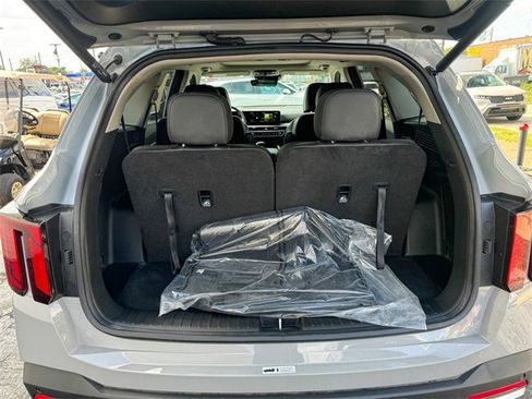 Certified 2024 Kia Sorento SX image 19