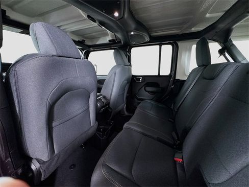 Used 2025 Jeep Wrangler Sport image 29