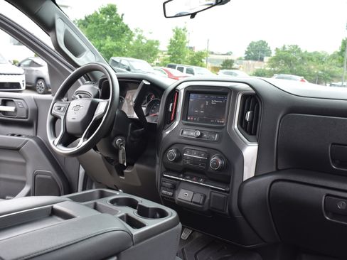 Used 2020 Chevrolet Silverado 1500 Custom Trail Boss w/ Custom Convenience Package AWD/4WD image 25