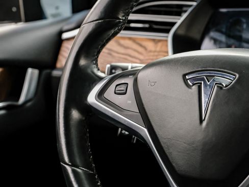 Used 2017 Tesla Model X 90D image 21