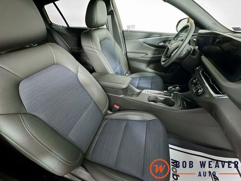Used 2025 Buick Envista Sport Touring w/ Convenience I Package FWD image 35