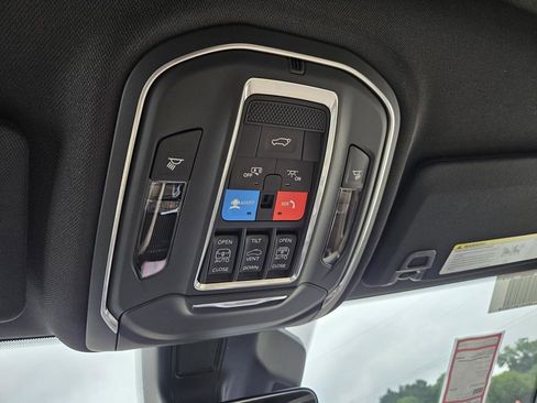 New 2026 Jeep Grand Cherokee L Limited RWD image 22