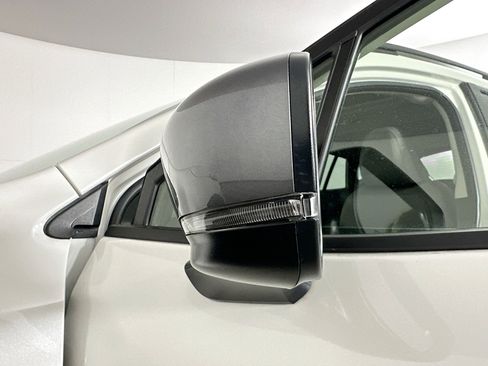 Used 2024 Subaru Crosstrek 2.0i Premium image 16