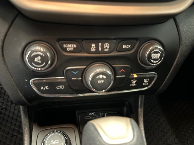 Used 2017 Jeep Cherokee Sport AWD/4WD image 27
