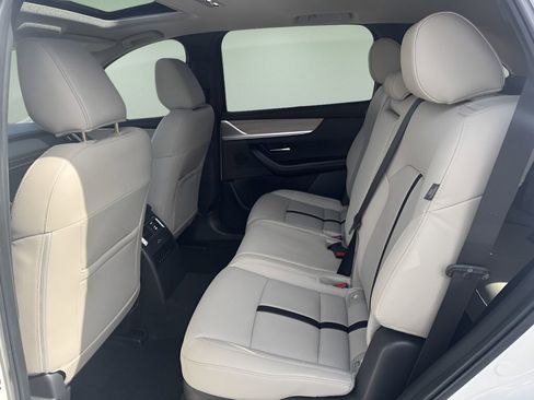 Used 2024 MAZDA CX-90 Plug-In Hybrid w/ Preferred image 17