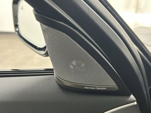 Used 2023 BMW 540i xDrive w/ M Sport Package image 27